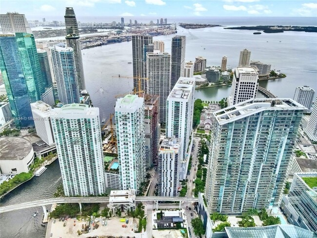 Foto del edificio - 31 SE 6th St