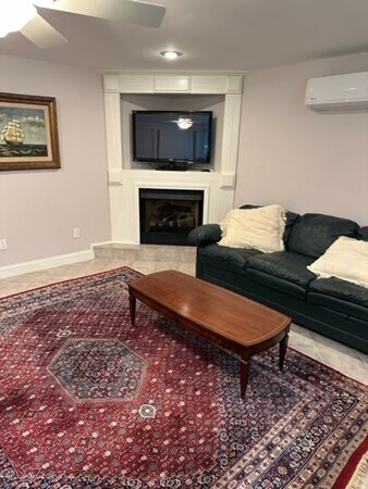 Foto del edificio - 166 Pond Brook Rd