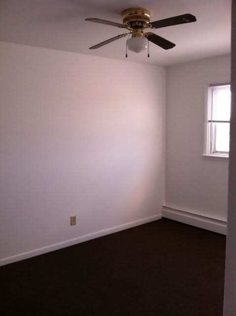 Building Photo - 9616 Farmer Dr