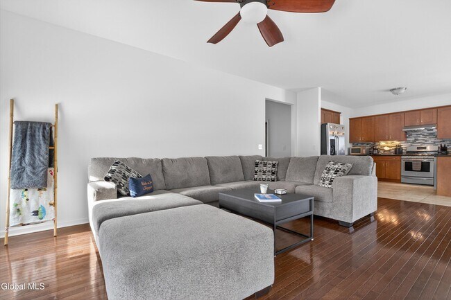 Foto del edificio - 8 Coronado Way