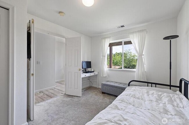 Foto del edificio - 2311 Milton Way