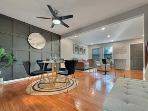 Building Photo - 928 S Paca St