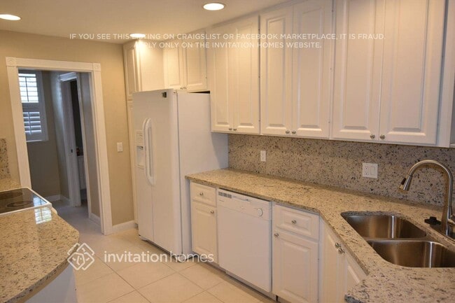 Building Photo - 400 Capistrano Dr