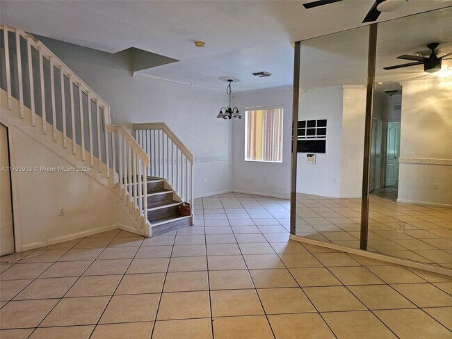 Foto del edificio - 21417 NW 13th Ct