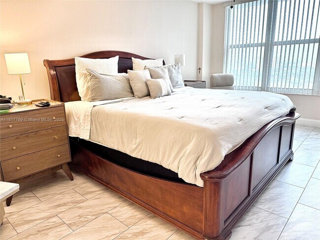 Foto del edificio - 3800 S Ocean Dr
