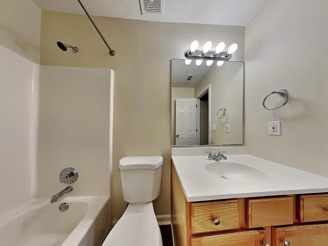 Photo - 740 Avening Ct (Alpharetta, GA) House