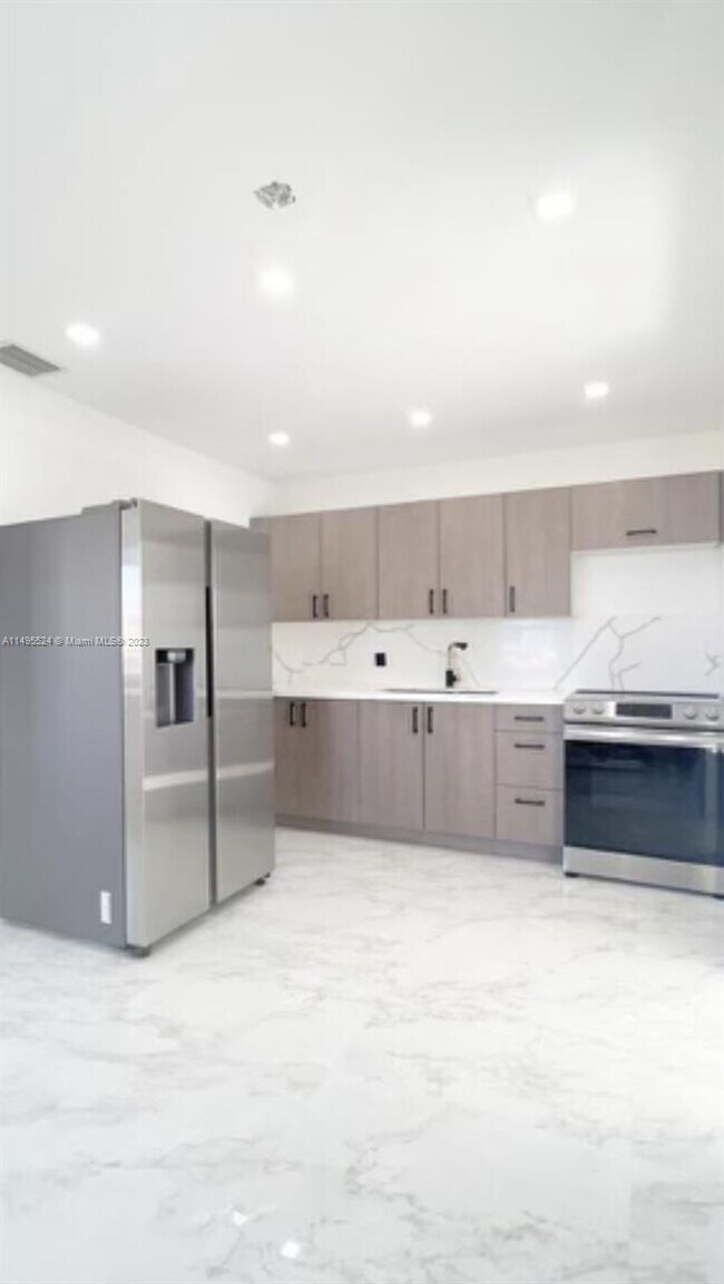 Foto del edificio - 1013 NW 1st Ave