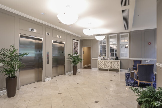 Lobby - Cortland Alexandria