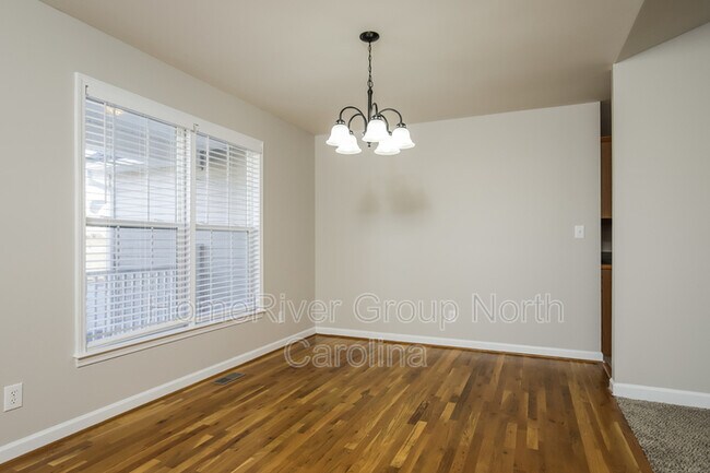 Building Photo - 252 Winding Creek Rd