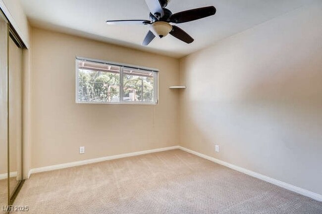 Foto del edificio - 1505 Strong Dr