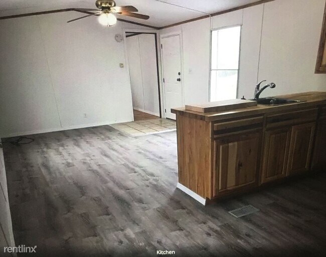 Building Photo - 2 br, 1 bath House - 984 Briggs Hil Road