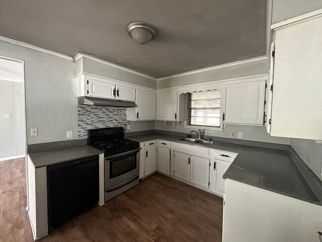 Foto del edificio - Beautiful 3 Bedroom Southern Hills Home wi...