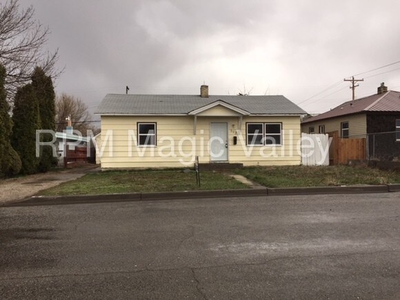 Primary Photo - 312 Adams St