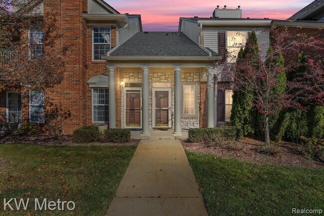 Building Photo - 3601 Oakmonte Blvd