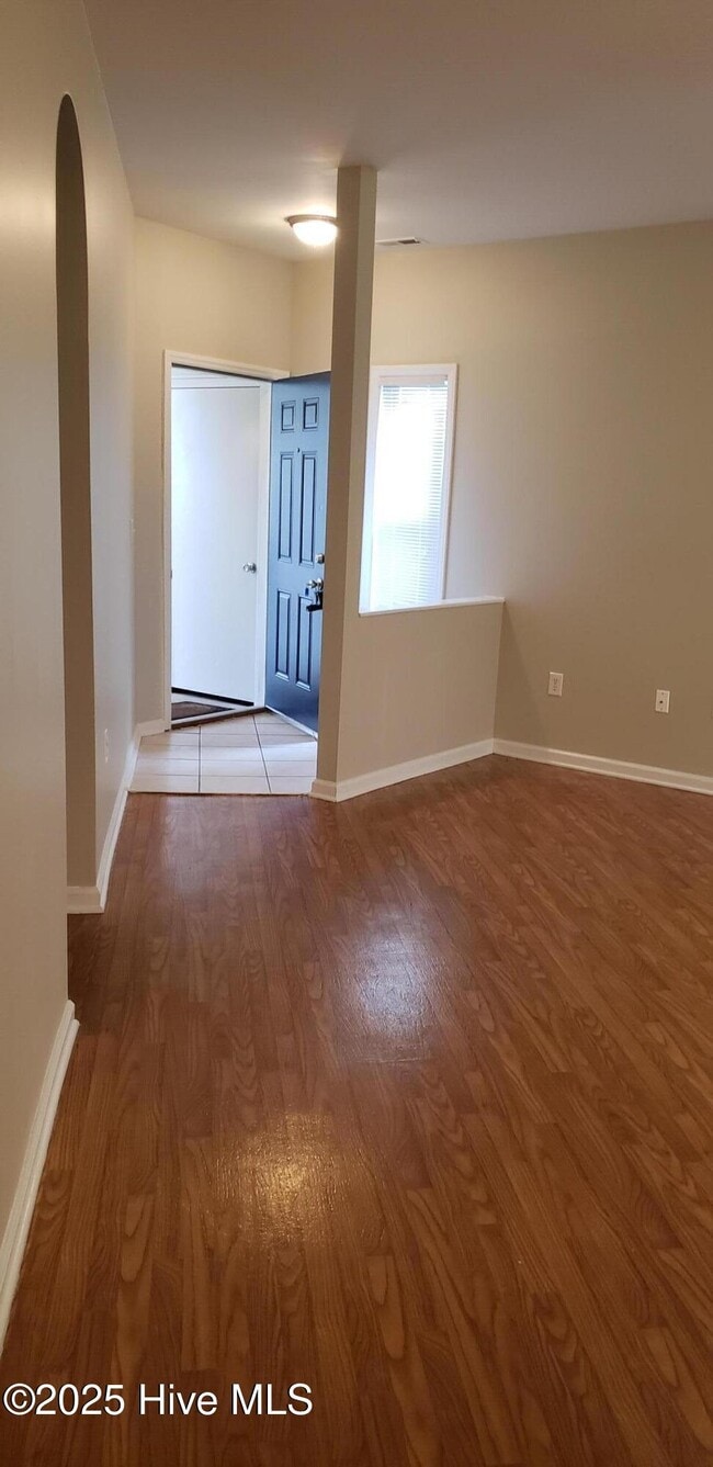 Building Photo - 1135 Turtle Creek Rd