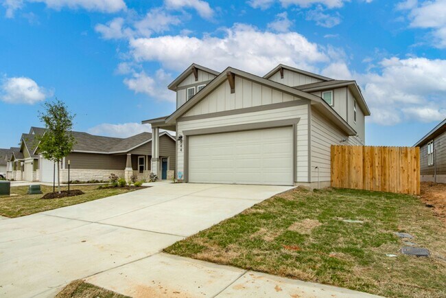 Building Photo - 544 View Dr
