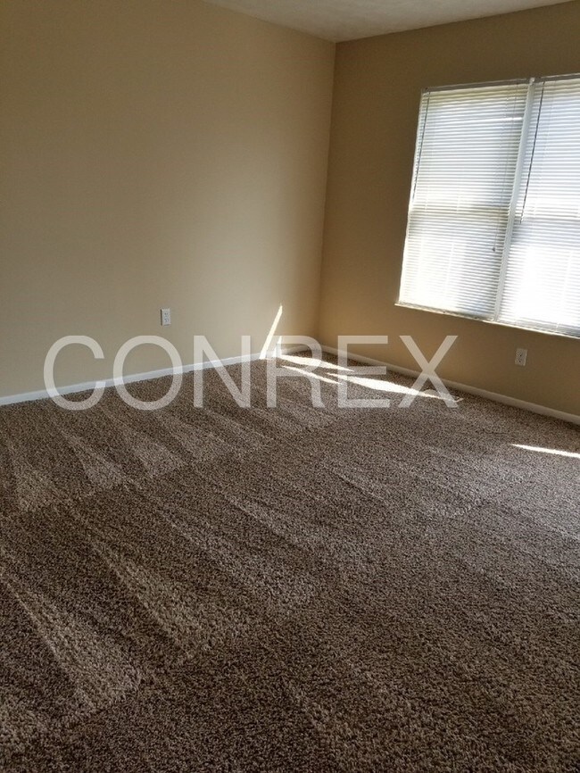 Building Photo - 1654 Elm Creek Dr