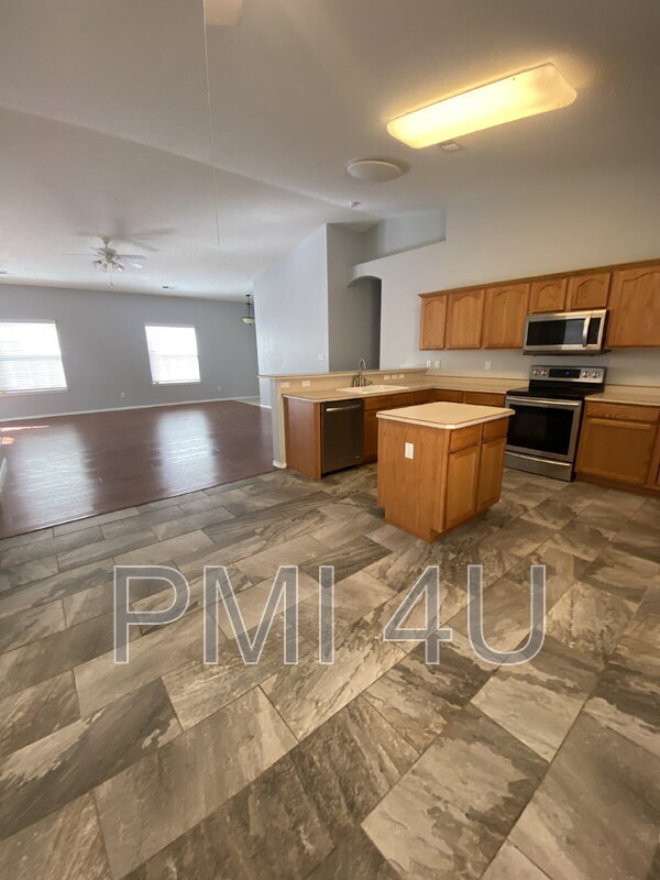 Foto del edificio - 5504 Mansfield Pl NW