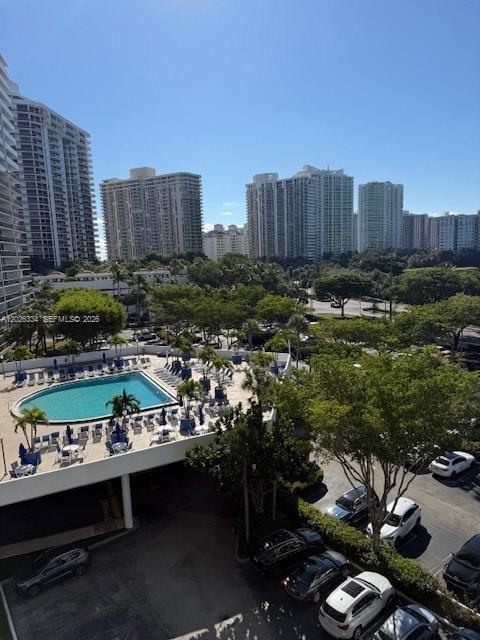 Foto del edificio - 3701 N Country Club Dr