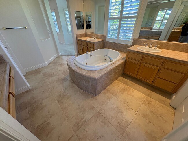 Building Photo - Beautiful & Spacious 4Bed/3Bath Two Story Home Located in San Ramon, Ca!!!