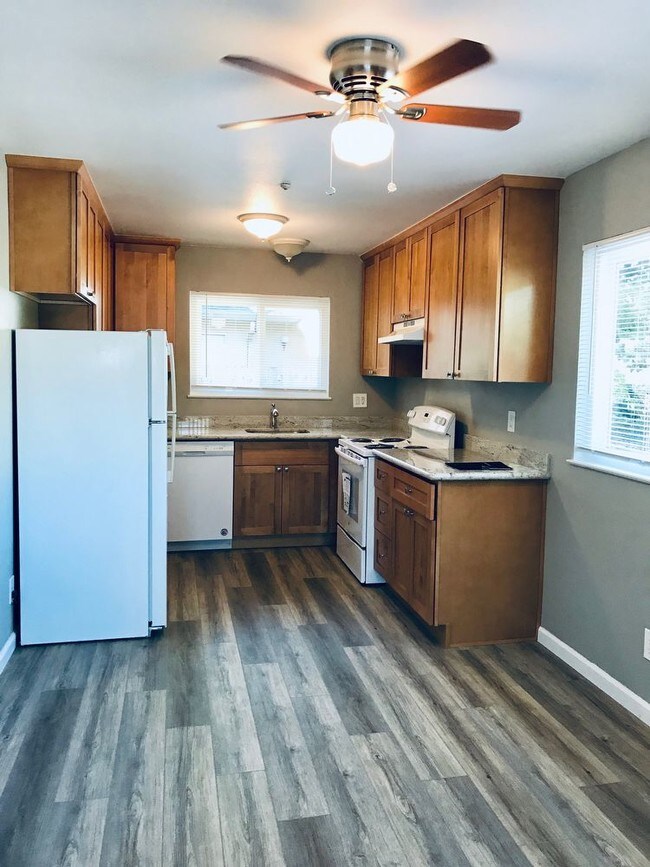 Building Photo - 934 Santa Alicia Dr