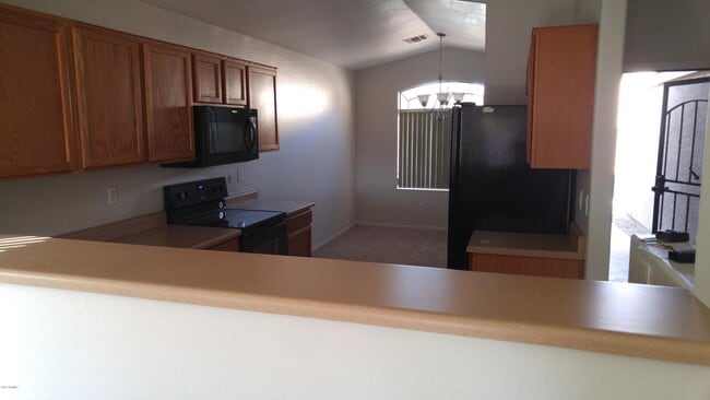 Building Photo - 3222 S Justin Dr