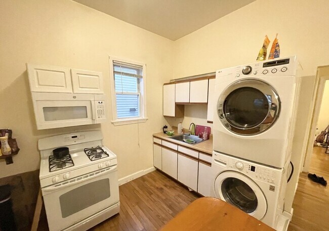 Building Photo - 29 Spring Garden St