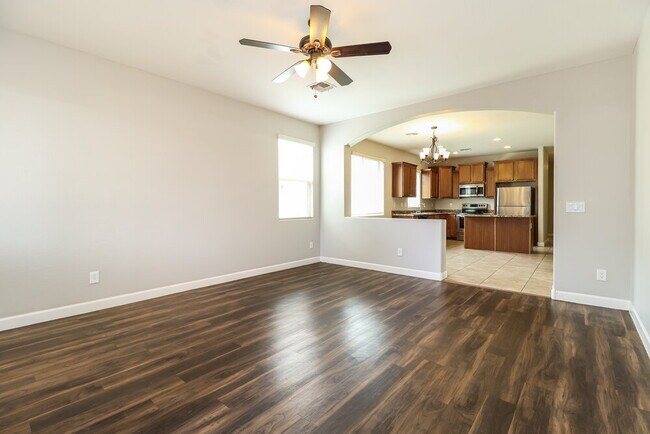 Foto del edificio - 28697 N Roselite Ln