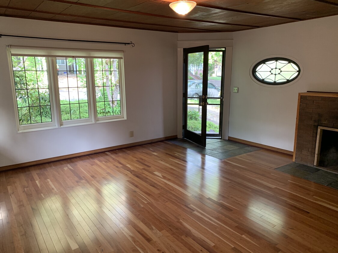 Foto principal - 2268 Agate St