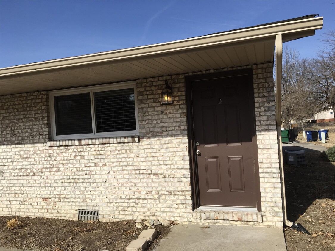 5 Sarpy Rd Unit D, Belleville, IL 62221 Room for Rent in Belleville, IL