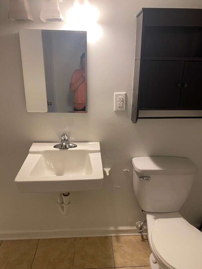 Foto del edificio - 110 Redwood Rd