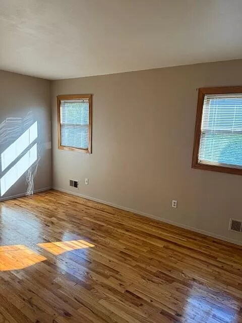 Building Photo - 147 Driggs St