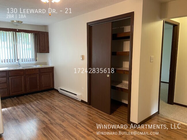 Foto del edificio - 130 Leeward Dr