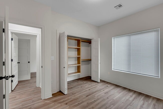 Foto del edificio - 1819 Liam Ct