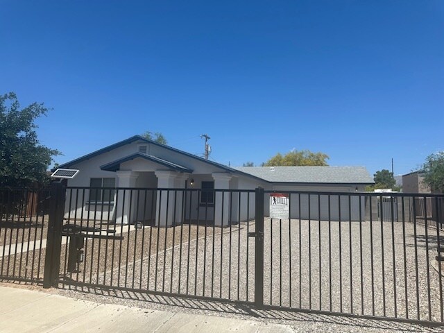 Building Photo - 1133 E Hedrick Dr