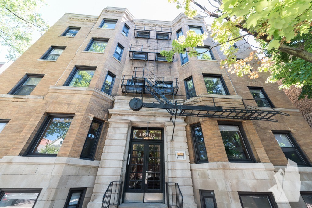 Foto principal - 853 W Lill Ave