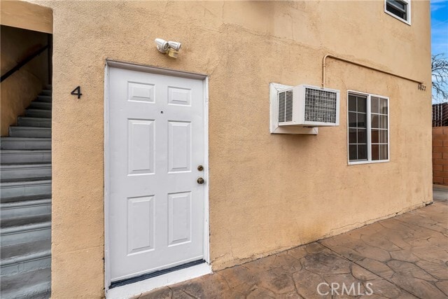 Building Photo - 6827 Simpson Ave