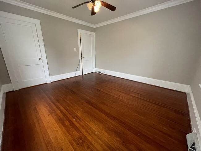 Foto del edificio - 2026 Ashley Rd