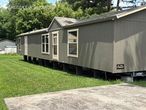 Building Photo - 18 Bollen Ct