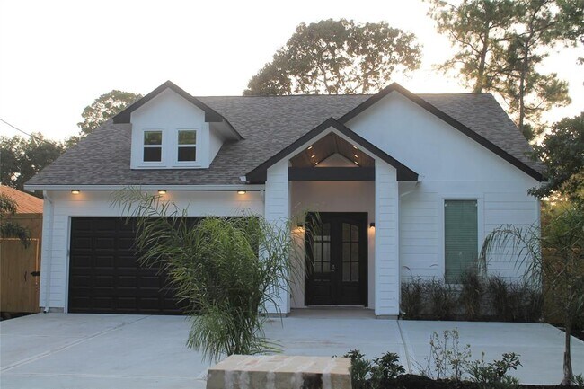 Foto del edificio - 10915 Hummingbird Pl