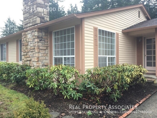 Foto del edificio - 13811 SE Fairwood Blvd