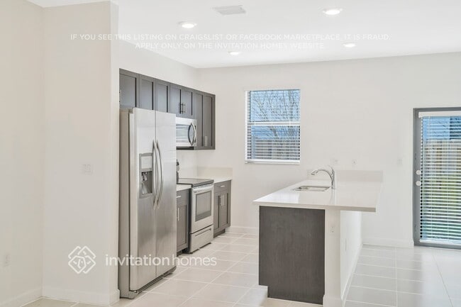 Foto del edificio - 2835 SW 16th Terrace