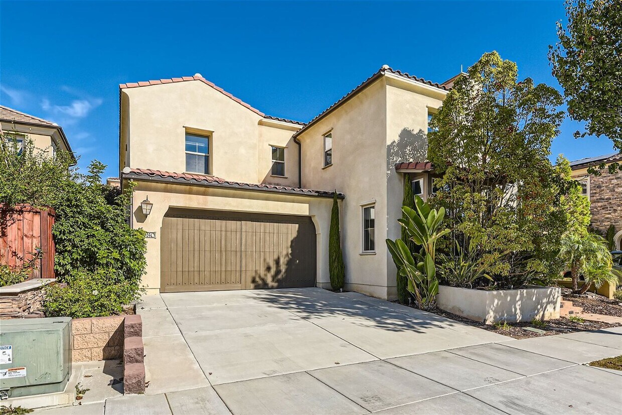 Primary Photo - Don't miss out on this 4 Bedroom/ 4.5 Bath...
