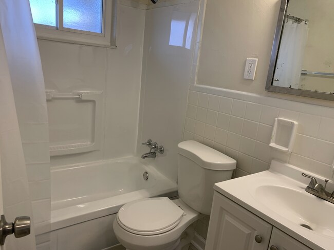 Foto del edificio - 902 Goodhue Cir