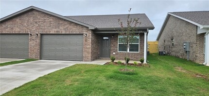 Building Photo - 6807 NW Toby St