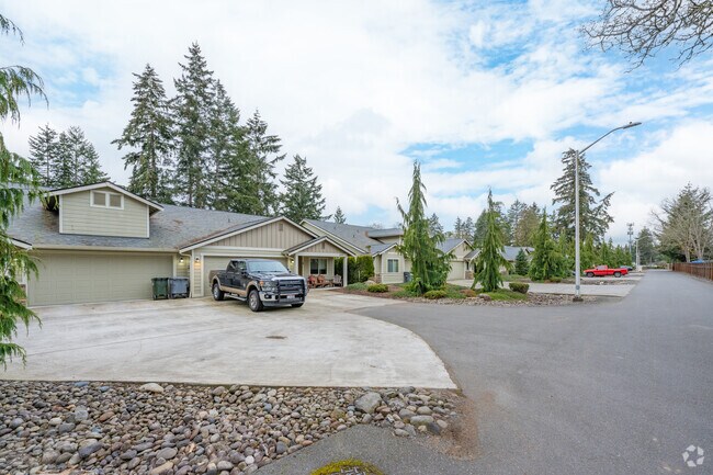 Building Photo - Orchard Heights