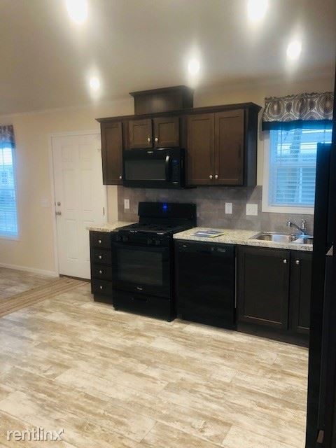 Foto del edificio - 3 br, 2 bath Mobile Home - 6046 College Ave