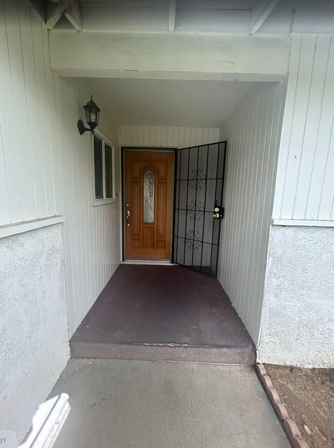 Foto del edificio - 7001 College Ave