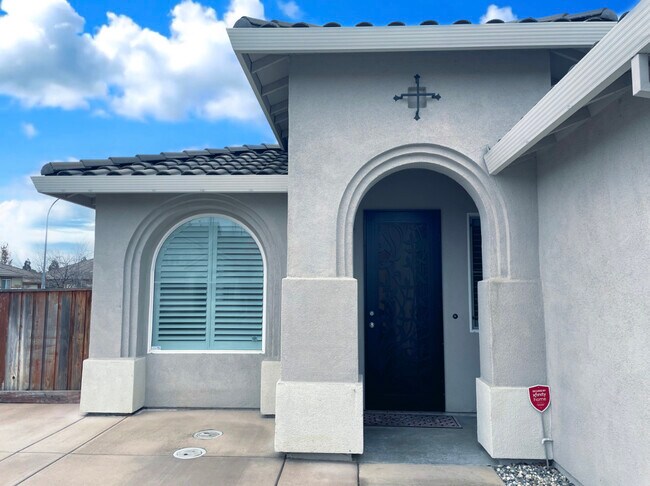 Foto del edificio - 366 Rock Creek Cir