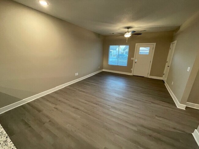 Building Photo - 9376/78 E Wassall